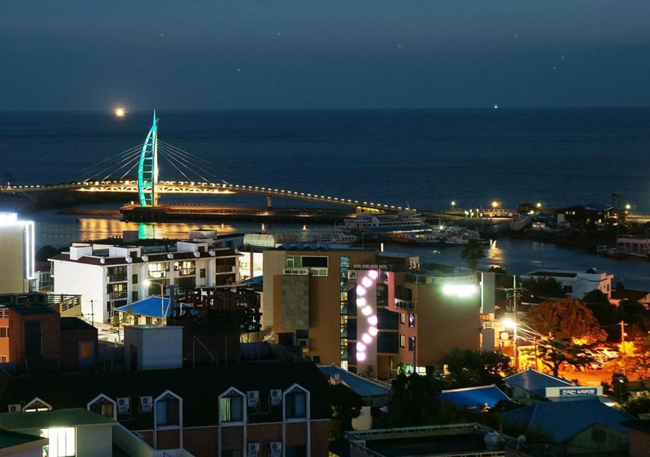 Iris Hotel Seogwipo Exteriör bild