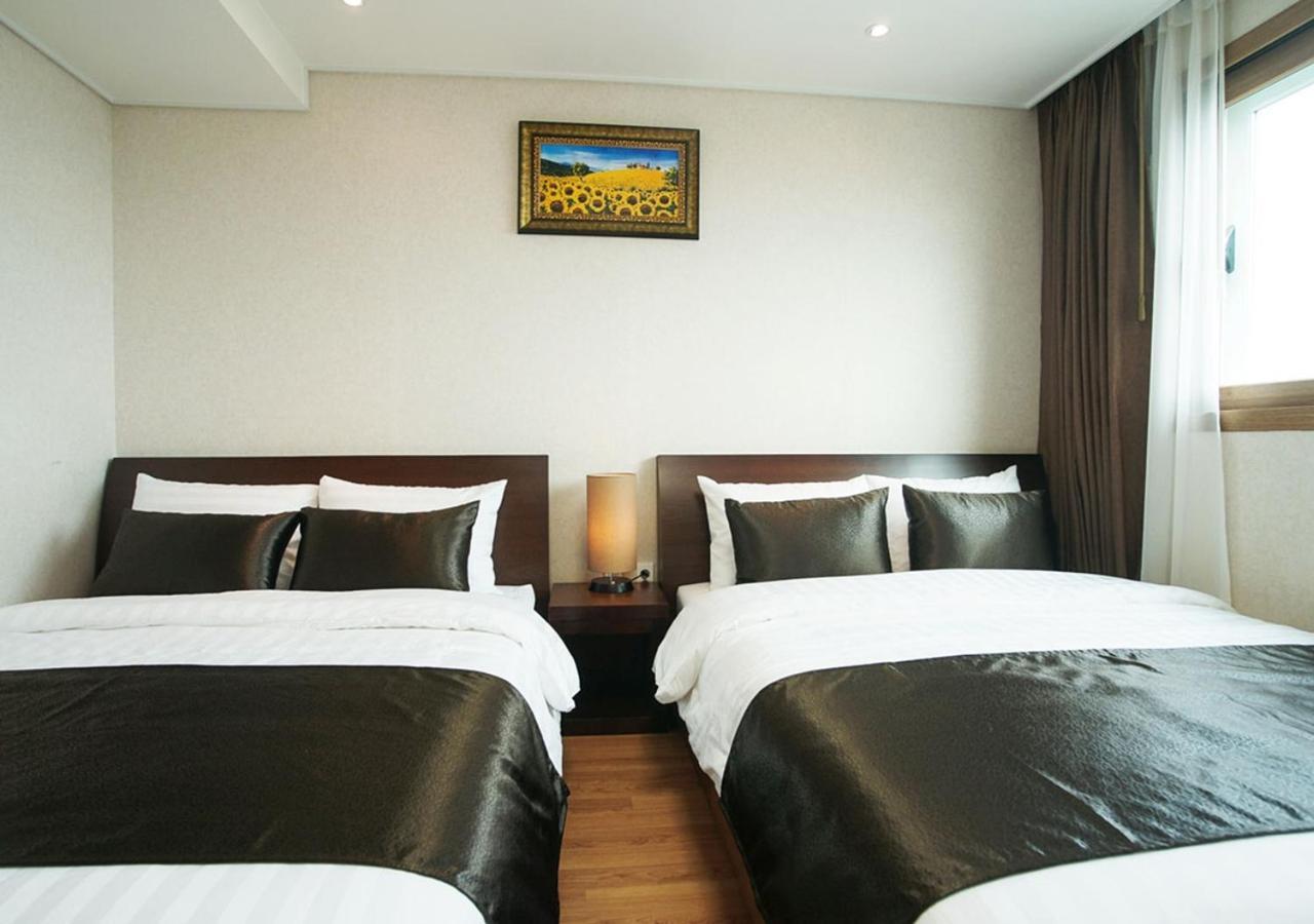 Iris Hotel Seogwipo Exteriör bild
