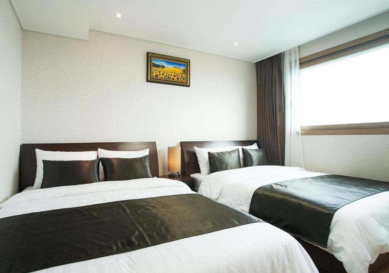 Iris Hotel Seogwipo Exteriör bild