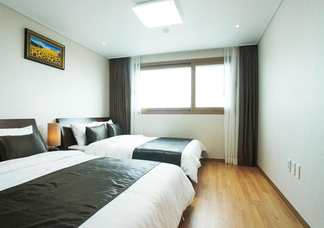 Iris Hotel Seogwipo Exteriör bild