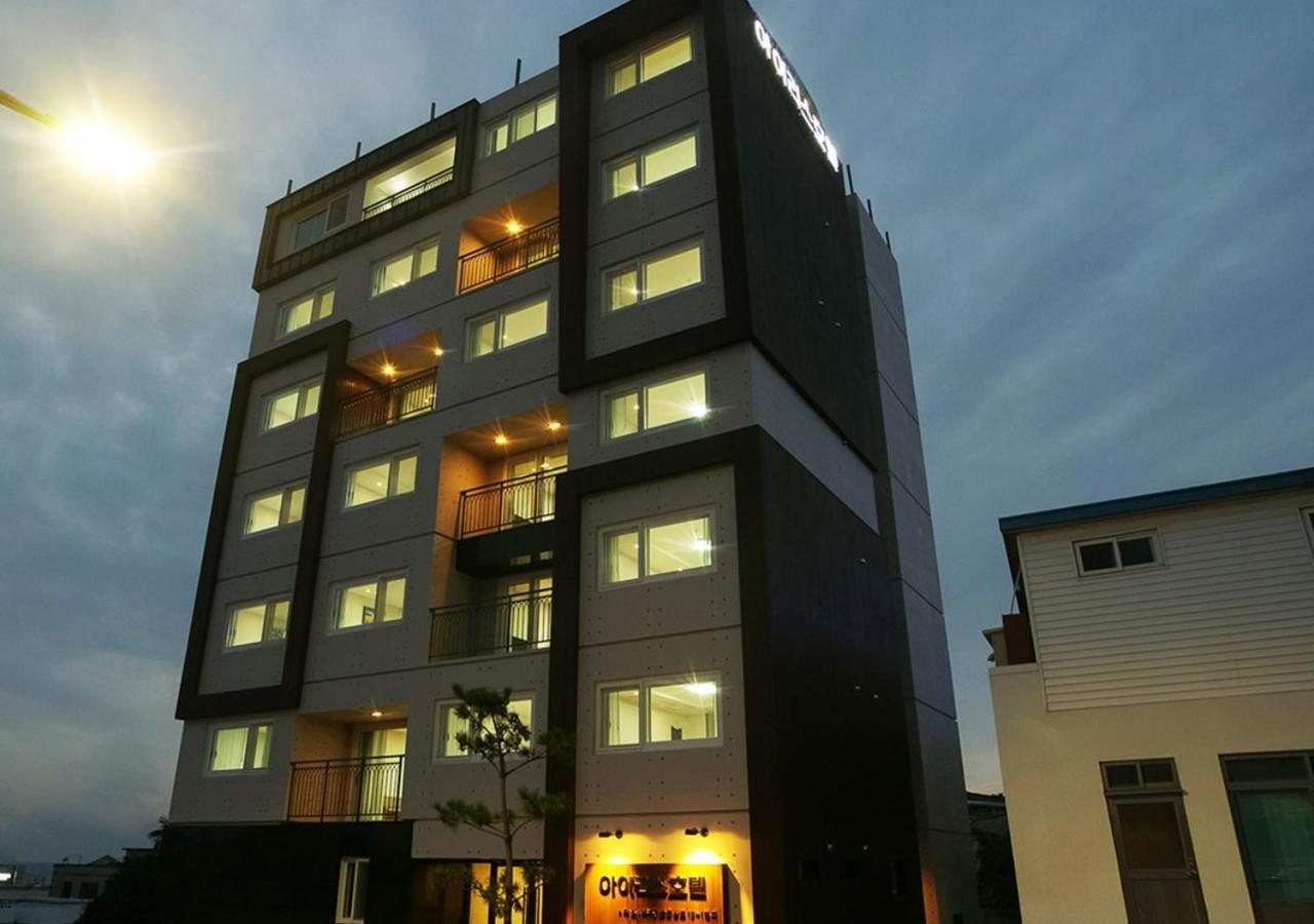 Iris Hotel Seogwipo Exteriör bild